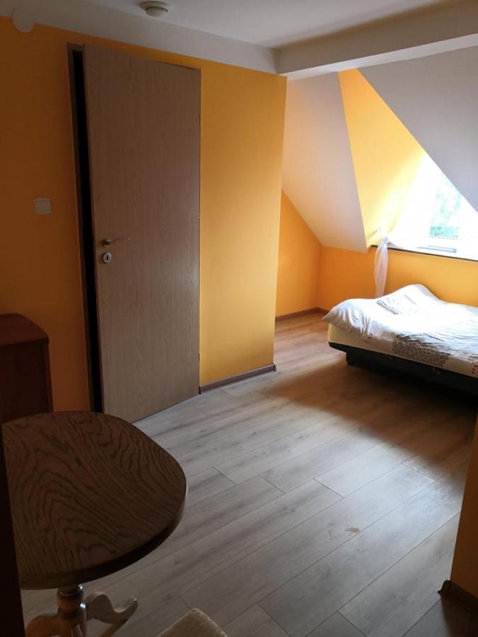 Zamek Ostrowski Villa Chojnik Buitenkant foto